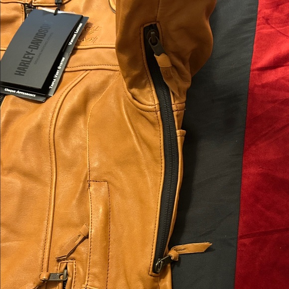 NWT Harley-Davidson Women's Pursuit Triple Vent Leather Jacket - Picture 4 of 16